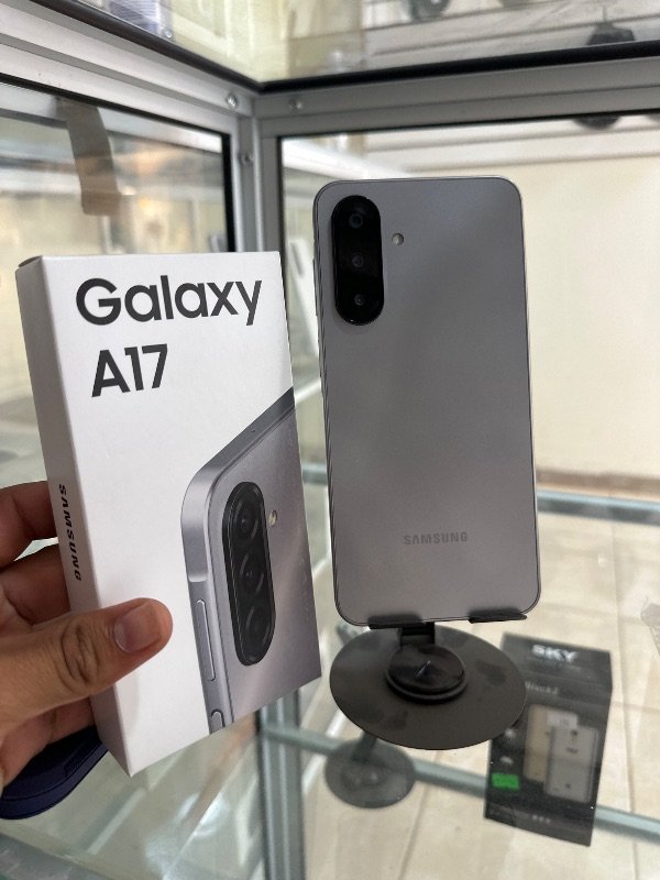 Teléfono Samsung a17 color gris